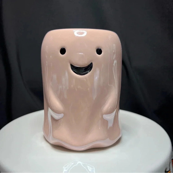 Cupcakes & Cashmere - Christian Siriano Pink & White Halloween Ghost Candles - Picture 7 of 12